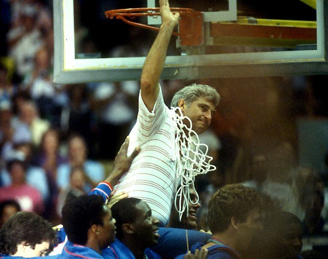 Polémico pero ganador, así fue la carrera del entrenador Bobby Knight