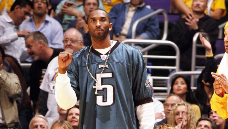 Los Philadelphia Eagles honran a Kobe Bryant