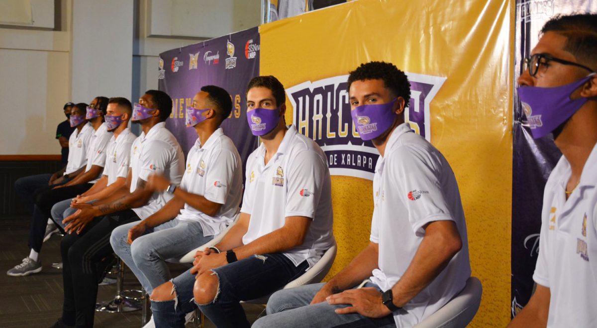 Presentan a los Halcones de Xalapa para la LNBP 2021