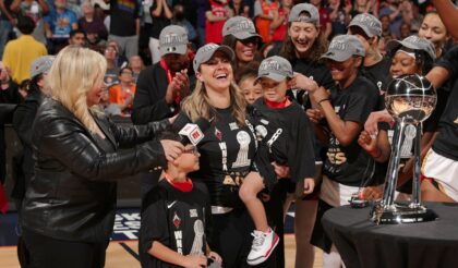 Becky Hammon escribe la historia en la WNBA